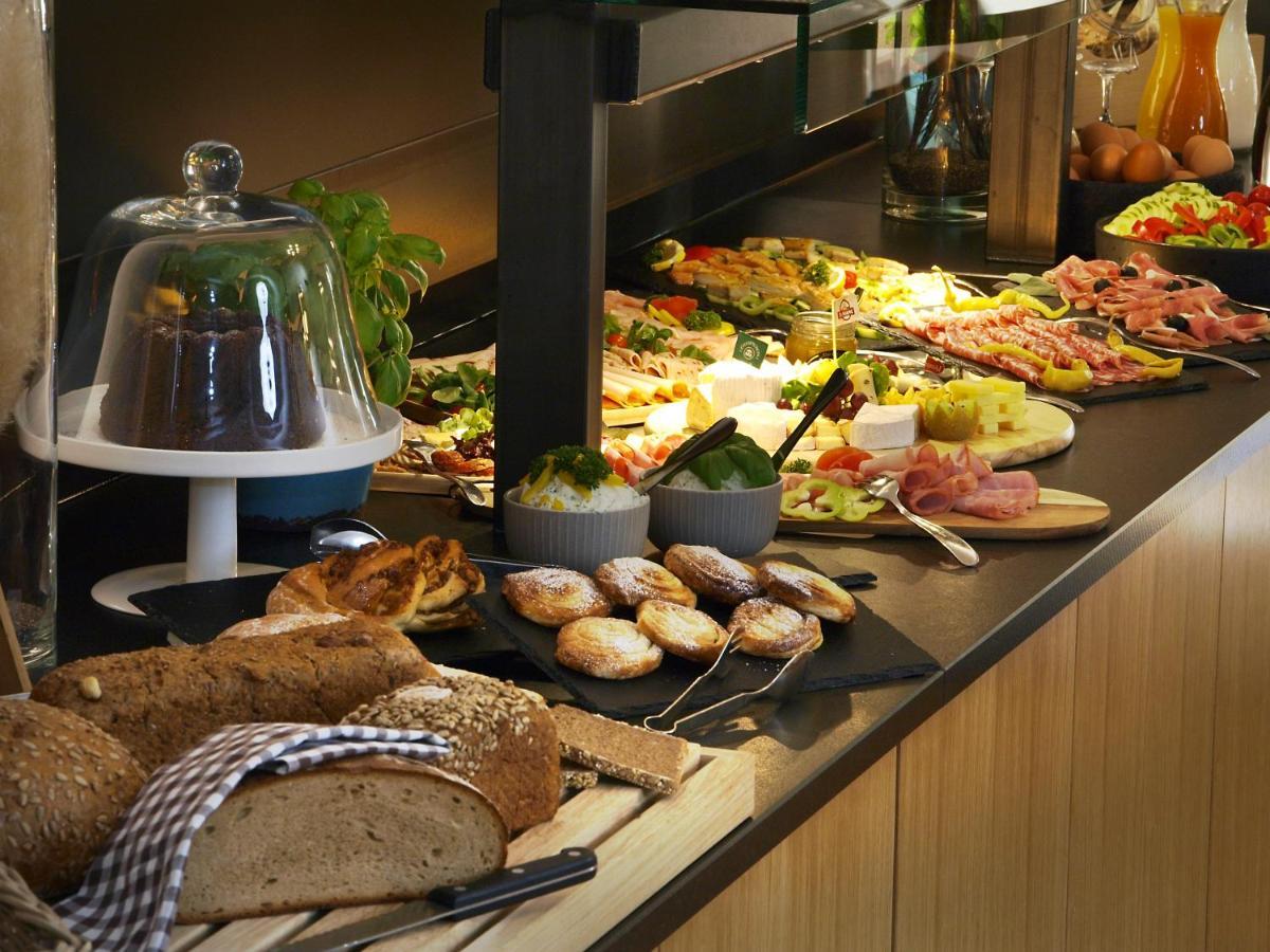Hotel Restaurant Zum Goldenen Anker Mit Hallenbad & Wellnessbereich Windorf  외부 사진