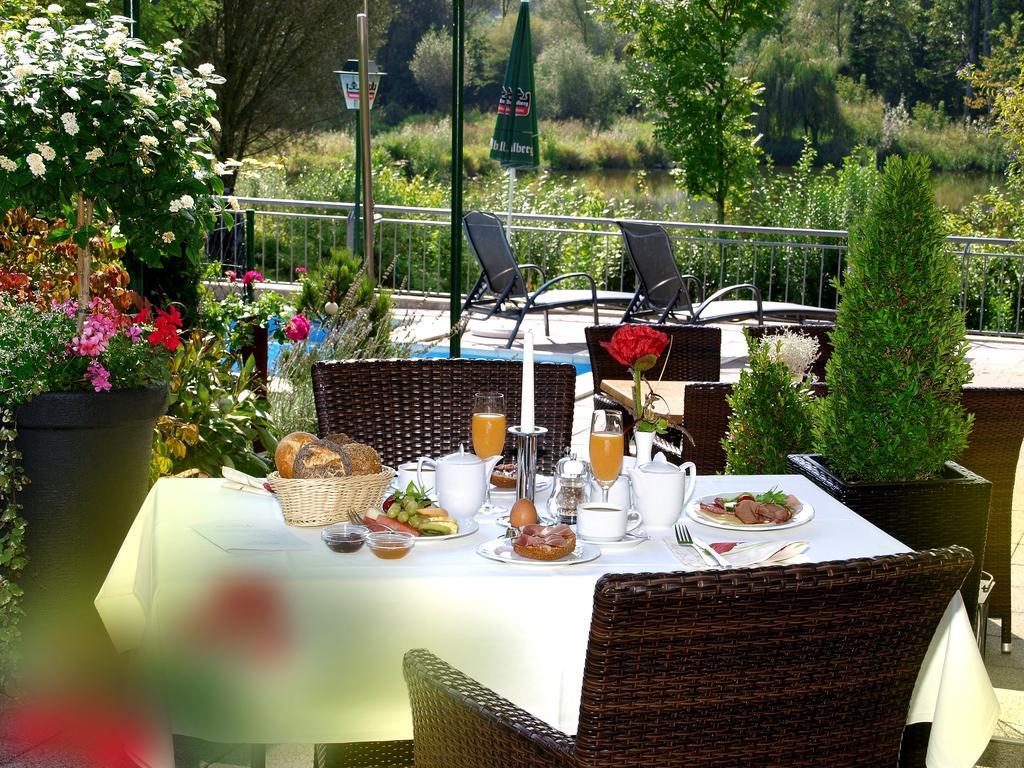 Hotel Restaurant Zum Goldenen Anker Mit Hallenbad & Wellnessbereich Windorf  객실 사진