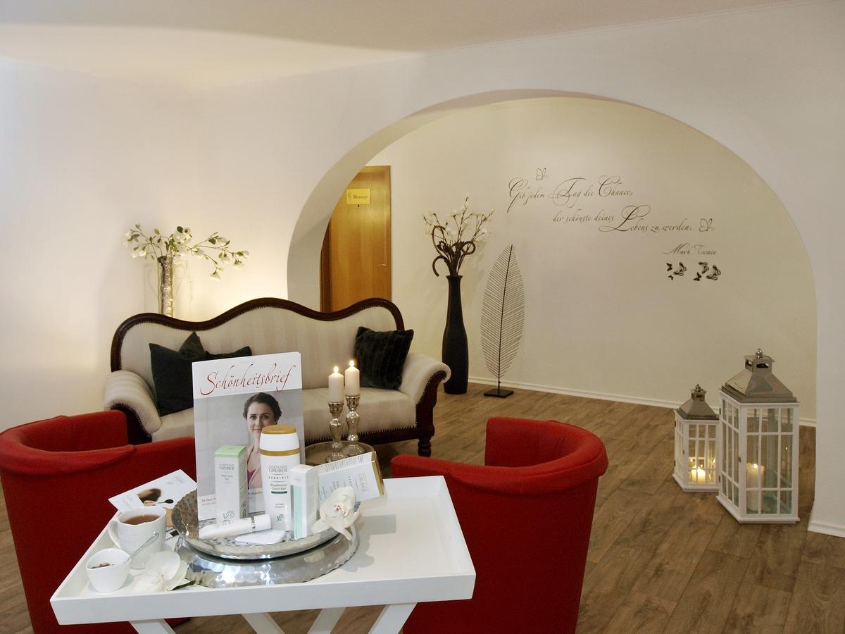 Hotel Restaurant Zum Goldenen Anker Mit Hallenbad & Wellnessbereich Windorf  외부 사진
